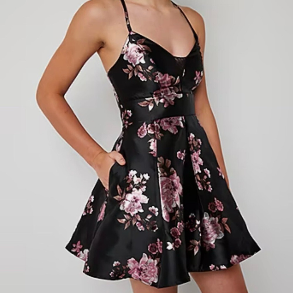 Speechless Juniors Floral Black and Pink Roses Mini Dress - Size: 9